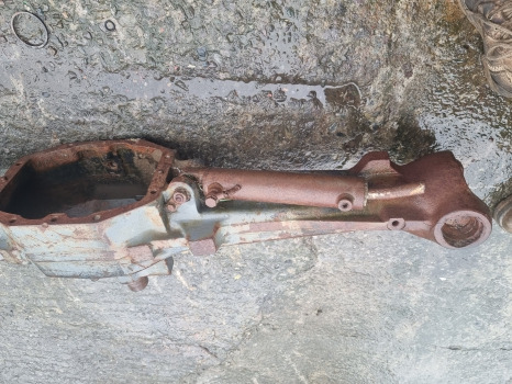 New Holland 40, Tl, Tla, Td Fiat L 7840 Front Axle Housing Lhs 5164327; 5164328 - Trục trước: hình 5 New Holland 40, Tl, Tla, Td Fiat L 7840 Front Axle Housing Lhs 5164327; 5164328 - Trục trước: hình 5