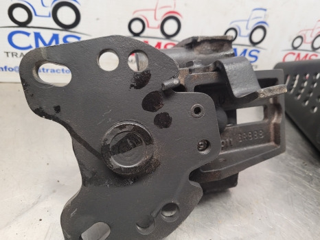 Vè New Holland Case T6, T7, T6000, Maxxum Front Mudguard Hub Kit 87651033, 87651032: hình 9