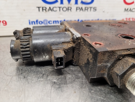 New Holland Case Tsa, T6000, T6, T5 Maxxum Lift Draft Control Valve 84175671 - Thủy lực: hình 4 New Holland Case Tsa, T6000, T6, T5 Maxxum Lift Draft Control Valve 84175671 - Thủy lực: hình 4