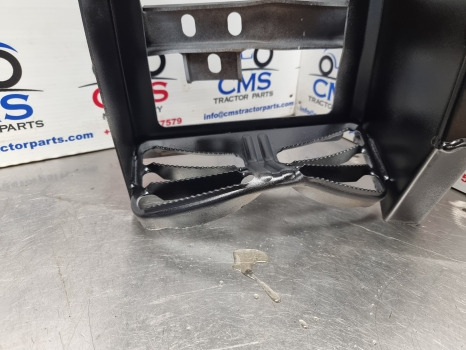 New Holland T6.145, T6, Case Maxxum, Cab Footstep, Step Lhs 47996639 - Bậc bước: hình 5 New Holland T6.145, T6, Case Maxxum, Cab Footstep, Step Lhs 47996639 - Bậc bước: hình 5