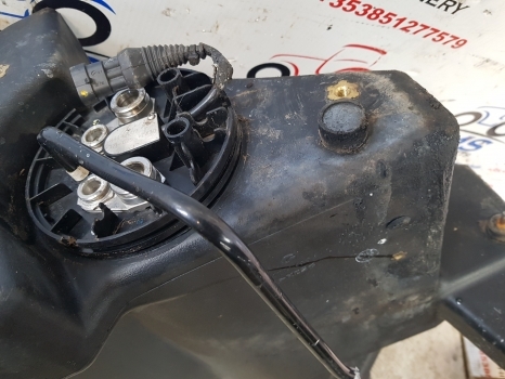 New Holland T6 Steyr Case Maxxum 145 Adblue Tank 47744994, 48049876, 84144089 - Bình AdBlue cho Máy cày: hình 3 New Holland T6 Steyr Case Maxxum 145 Adblue Tank 47744994, 48049876, 84144089 - Bình AdBlue cho Máy cày: hình 3