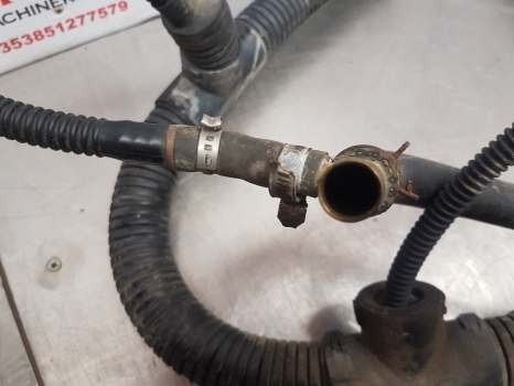 New Holland T7.200, T7.170, T7.185, Case Puma, Adblue Conduit Assy 84180432 - Hệ thống xả cho Máy cày: hình 4 New Holland T7.200, T7.170, T7.185, Case Puma, Adblue Conduit Assy 84180432 - Hệ thống xả cho Máy cày: hình 4