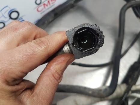 New Holland T7.200, T7.170, T7.185, Case Puma, Adblue Conduit Assy 84180432 - Hệ thống xả cho Máy cày: hình 3 New Holland T7.200, T7.170, T7.185, Case Puma, Adblue Conduit Assy 84180432 - Hệ thống xả cho Máy cày: hình 3