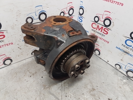 New Holland Tl, Tla 80, 90, 100 Front Axle Swivel Housing Rhs 5181313, 44913625 - Trục trước cho Máy cày: hình 2 New Holland Tl, Tla 80, 90, 100 Front Axle Swivel Housing Rhs 5181313, 44913625 - Trục trước cho Máy cày: hình 2