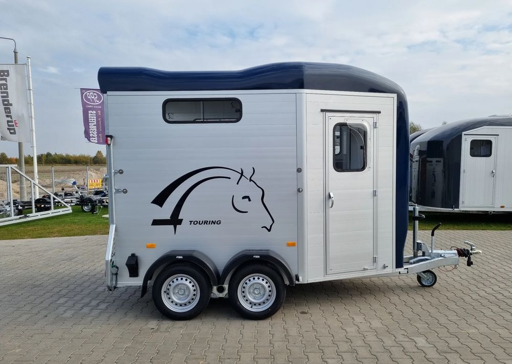 CHEVAL LIBERTÉ Touring Country + siodlarnia | przyczepa dla dwóch koni z rampą z przodu | 2000 kg DMC - Rơ moóc chở ngựa: hình 4 CHEVAL LIBERTÉ Touring Country + siodlarnia | przyczepa dla dwóch koni z rampą z przodu | 2000 kg DMC - Rơ moóc chở ngựa: hình 4