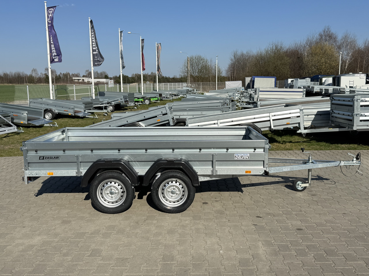 ZASŁAW 300T - przyczepa skrzyniowa 2 osie / 750kg - Rơ moóc xe hơi: hình 2 ZASŁAW 300T - przyczepa skrzyniowa 2 osie / 750kg - Rơ moóc xe hơi: hình 2