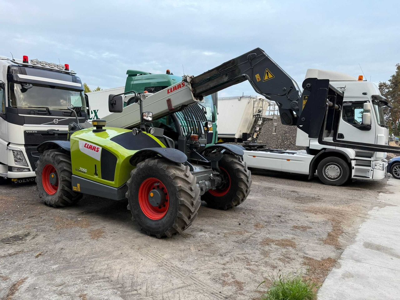 CLAAS SCORPION 7055 Varipower, Klima, Zaczep hydr,Centr smar,z Francji - Xe nhấc hình viễn vọng kính: hình 3 CLAAS SCORPION 7055 Varipower, Klima, Zaczep hydr,Centr smar,z Francji - Xe nhấc hình viễn vọng kính: hình 3