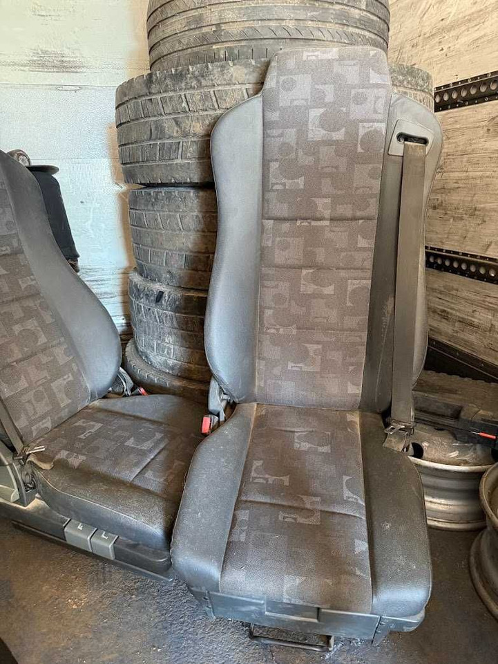 Foteli siedzenia komplet Mercedes Actros nowe - Chỗ ngồi cho Xe tải: hình 1 Foteli siedzenia komplet Mercedes Actros nowe - Chỗ ngồi cho Xe tải: hình 1