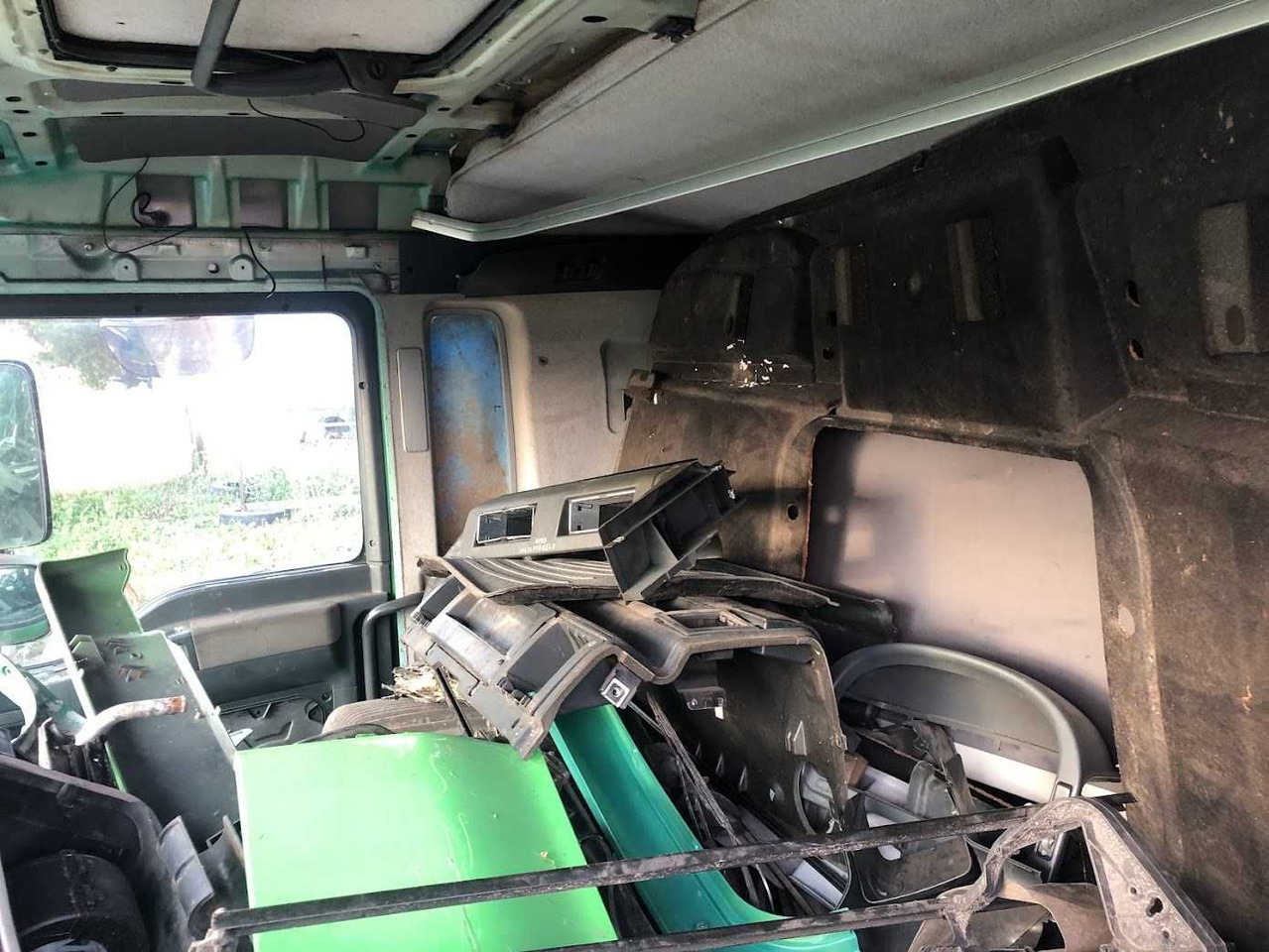 Kabina niska do MAN TGA , 2007 r - Cabin cho Xe tải: hình 4 Kabina niska do MAN TGA , 2007 r - Cabin cho Xe tải: hình 4