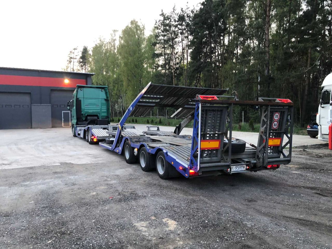MAN TGA 26.440, Euro 5, FVG Autotransporter Autolaweta zestaw 6 osi - Xe tải chuyên chở tự động: hình 4 MAN TGA 26.440, Euro 5, FVG Autotransporter Autolaweta zestaw 6 osi - Xe tải chuyên chở tự động: hình 4