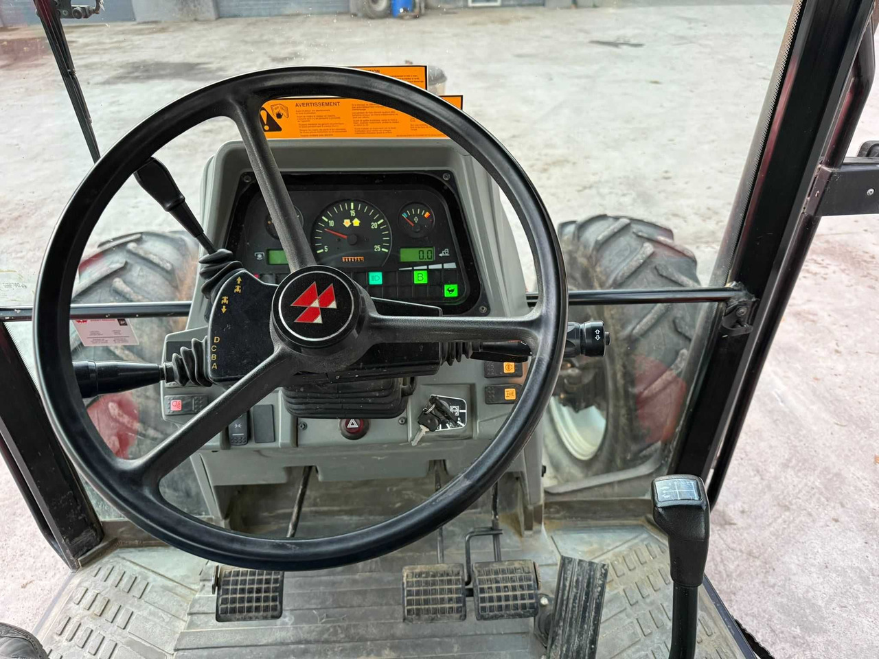 Massey Ferguson 6180, 1998 r, 6847 mtg , bardzo dobry stan z Francji - Máy cày: hình 3 Massey Ferguson 6180, 1998 r, 6847 mtg , bardzo dobry stan z Francji - Máy cày: hình 3