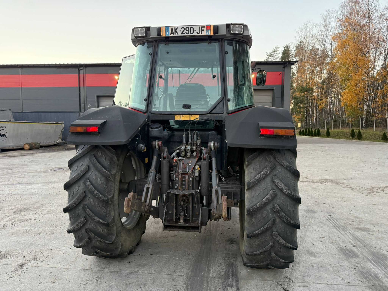 Massey Ferguson 6180, 1998 r, 6847 mtg , bardzo dobry stan z Francji - Máy cày: hình 4 Massey Ferguson 6180, 1998 r, 6847 mtg , bardzo dobry stan z Francji - Máy cày: hình 4