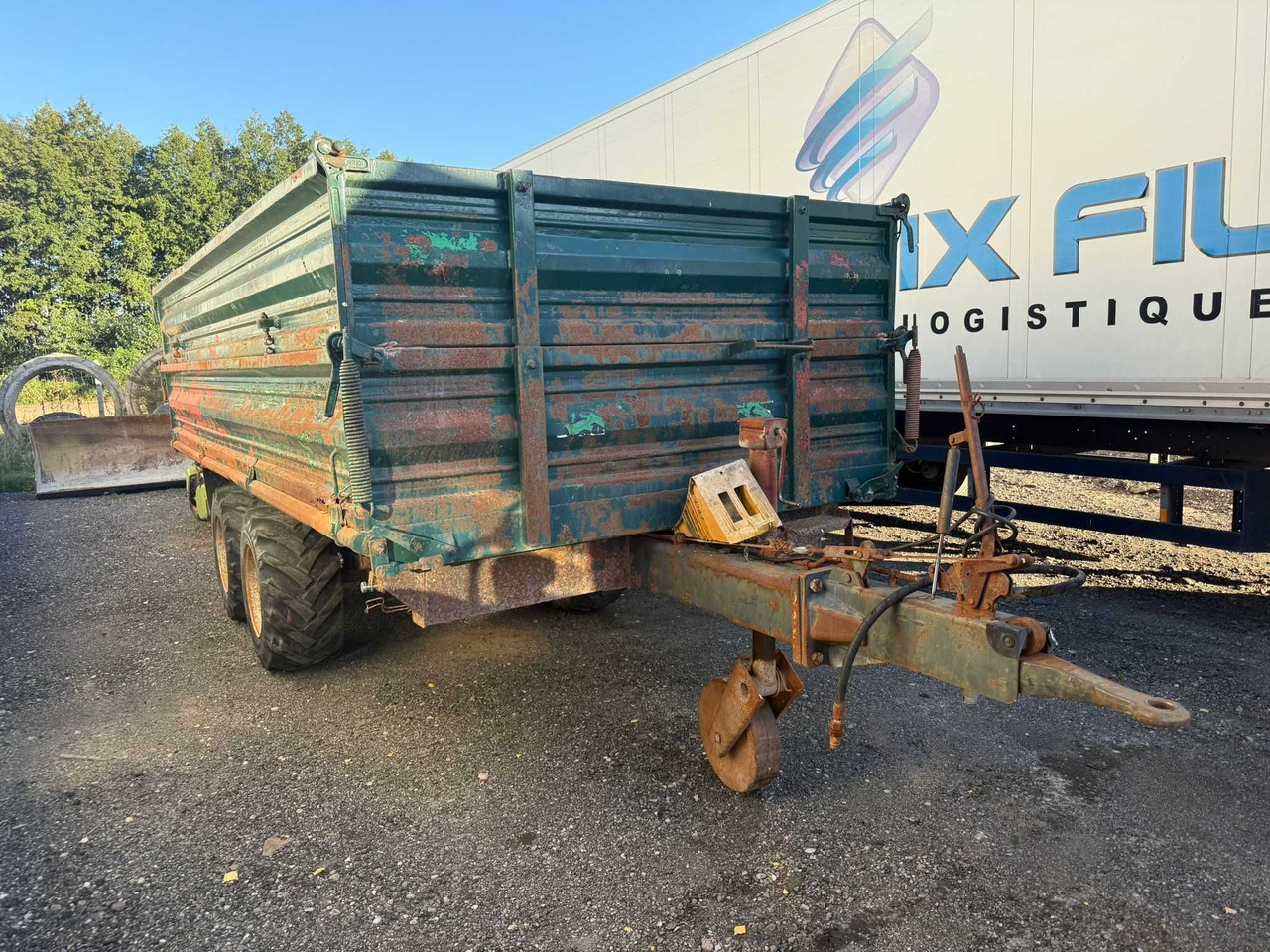 Przyczepa tandem wywrotka 3-stronna ,resory , Reisch , DMC 8 t.,1999 r - Toa kéo trang trại: hình 2 Przyczepa tandem wywrotka 3-stronna ,resory , Reisch , DMC 8 t.,1999 r - Toa kéo trang trại: hình 2