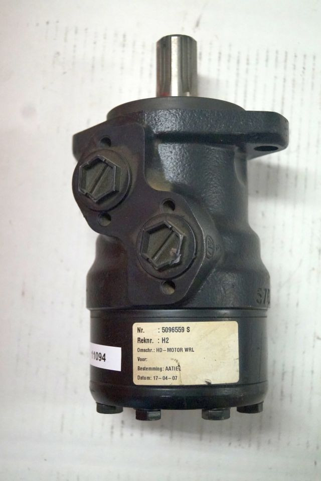 Jungheinrich 26906940 | Stuur motor Steering motor WRL reachtruck till year 2003 Stuur motor Steering motor WRL reachtruck till year 2003 - Động cơ thủy lực cho Thiết bị xử lý vật liệu: hình 1 Jungheinrich 26906940 | Stuur motor Steering motor WRL reachtruck till year 2003 Stuur motor Steering motor WRL reachtruck till year 2003 - Động cơ thủy lực cho Thiết bị xử lý vật liệu: hình 1