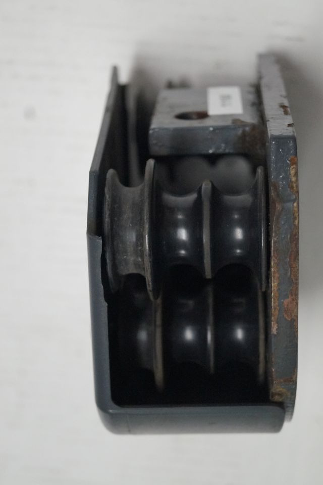 Jungheinrich 51160772 | Block rollor Hose guide for ETV from year 2003 till 2011 - Thủy lực cho Thiết bị xử lý vật liệu: hình 2 Jungheinrich 51160772 | Block rollor Hose guide for ETV from year 2003 till 2011 - Thủy lực cho Thiết bị xử lý vật liệu: hình 2