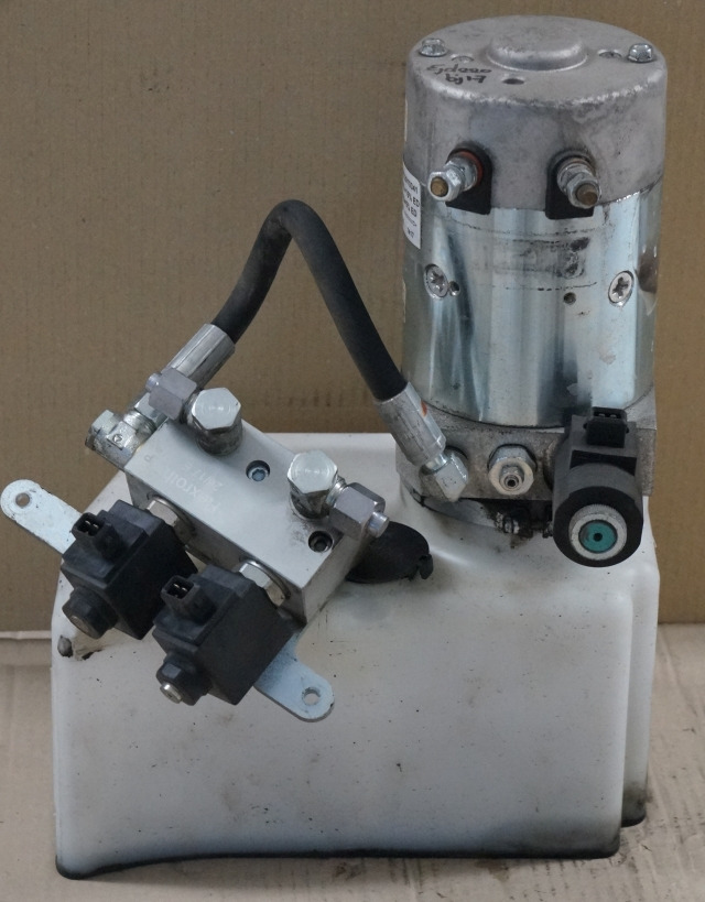 Jungheinrich 51417583 | Pumpmotor with tank and valve block 24V 2,2KW code R9320 - Bơm thủy lực cho Thiết bị xử lý vật liệu: hình 1 Jungheinrich 51417583 | Pumpmotor with tank and valve block 24V 2,2KW code R9320 - Bơm thủy lực cho Thiết bị xử lý vật liệu: hình 1
