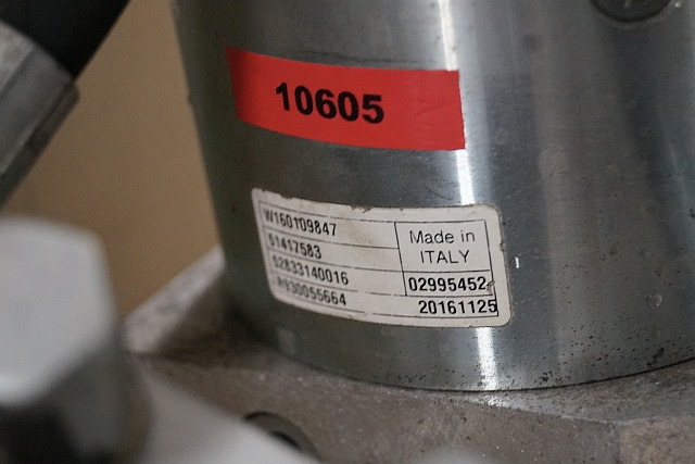 Jungheinrich 51417583 | Pumpmotor with tank and valve block 24V 2,2KW code R9320 - Bơm thủy lực cho Thiết bị xử lý vật liệu: hình 2 Jungheinrich 51417583 | Pumpmotor with tank and valve block 24V 2,2KW code R9320 - Bơm thủy lực cho Thiết bị xử lý vật liệu: hình 2