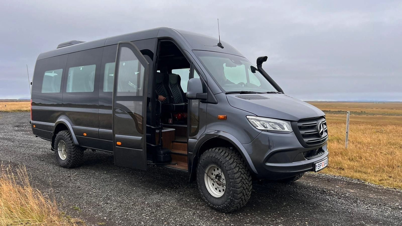 Mercedes-Benz Sprinter 519 AWD 4x4 TOURIST / 21 to 24 Seats - Xe bus mini, Xe van chở khách: hình 3 Mercedes-Benz Sprinter 519 AWD 4x4 TOURIST / 21 to 24 Seats - Xe bus mini, Xe van chở khách: hình 3