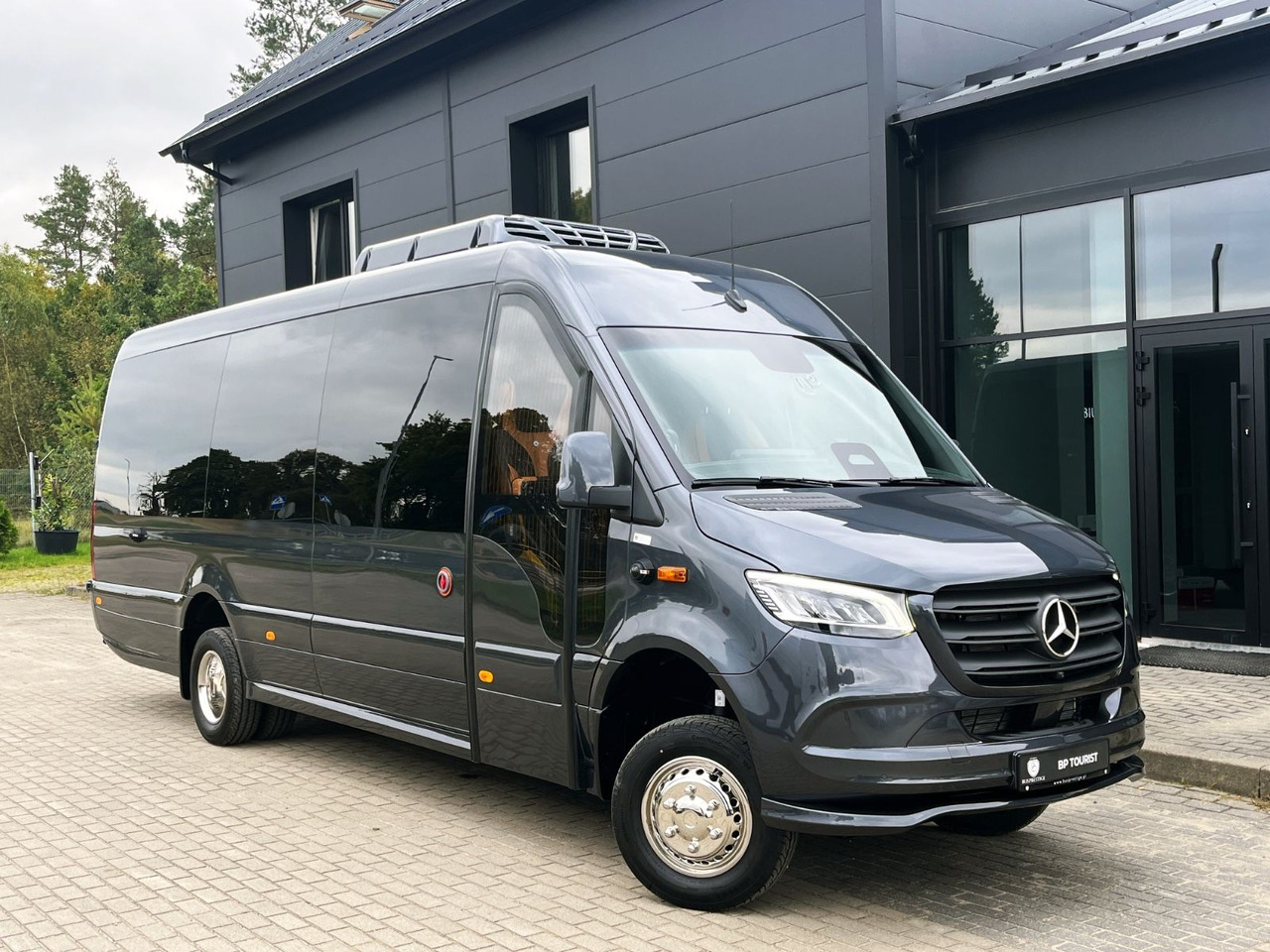 Mercedes-Benz Sprinter 519 AWD 4x4 TOURIST  / 21 to 24 Seats - Xe bus mini, Xe van chở khách: hình 1 Mercedes-Benz Sprinter 519 AWD 4x4 TOURIST  / 21 to 24 Seats - Xe bus mini, Xe van chở khách: hình 1