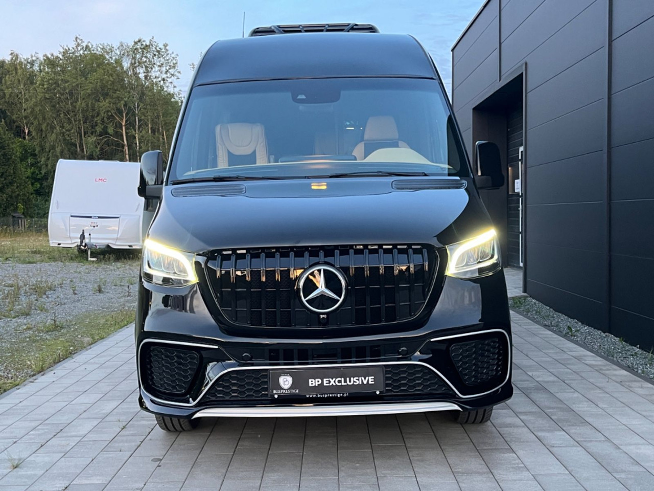 Mercedes-Benz Sprinter 519 XL /19+1+1/Luxury Bus /Coming Soon! Mercedes-Benz Sprinter 519 XL /19+1+1/Luxury /Panorama Windows - Xe bus mini, Xe van chở khách: hình 3 Mercedes-Benz Sprinter 519 XL /19+1+1/Luxury Bus /Coming Soon! Mercedes-Benz Sprinter 519 XL /19+1+1/Luxury /Panorama Windows - Xe bus mini, Xe van chở khách: hình 3