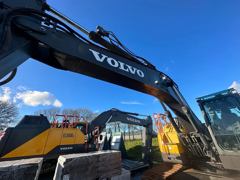 Volvo ECR 235 EL - Máy xúc bánh xích: hình 5 Volvo ECR 235 EL - Máy xúc bánh xích: hình 5