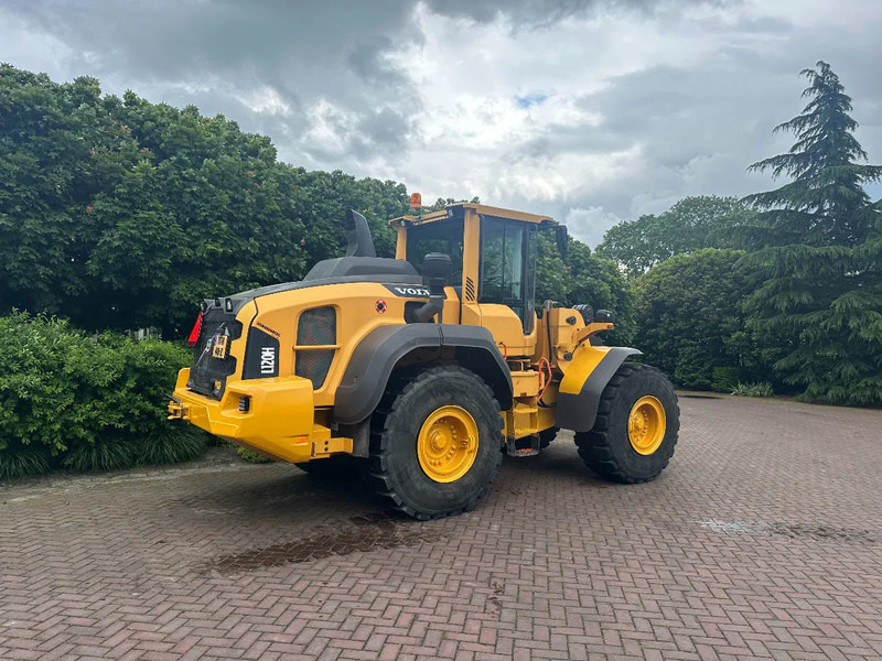 Volvo L120 H - Máy xúc lật bánh lốp: hình 4 Volvo L120 H - Máy xúc lật bánh lốp: hình 4