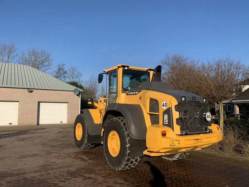 Volvo L120 H - Máy xúc lật bánh lốp: hình 2 Volvo L120 H - Máy xúc lật bánh lốp: hình 2