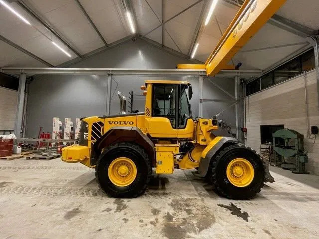 Volvo L70 F - Máy xúc lật bánh lốp: hình 4 Volvo L70 F - Máy xúc lật bánh lốp: hình 4