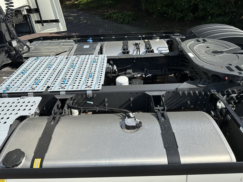 Volvo Volvo FH 500 4x2 ACC I-PARK COOL NEW MODEL FH 500 4x2 - Xe đầu kéo: hình 5 Volvo Volvo FH 500 4x2 ACC I-PARK COOL NEW MODEL FH 500 4x2 - Xe đầu kéo: hình 5