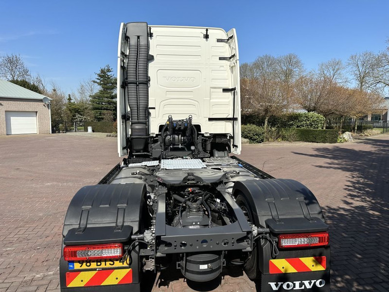 Volvo Volvo FH 500 4x2 ACC I-PARK COOL NEW MODEL FH 500 4x2 - Xe đầu kéo: hình 4 Volvo Volvo FH 500 4x2 ACC I-PARK COOL NEW MODEL FH 500 4x2 - Xe đầu kéo: hình 4