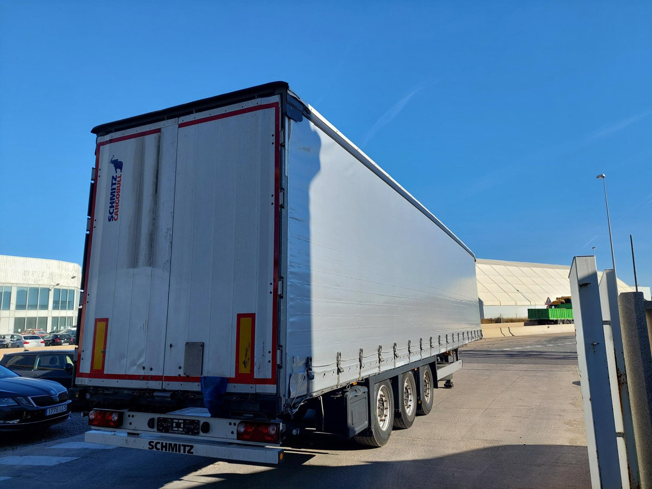 Schmitz Cargobull SCS24/L Varios - Sơ mi rơ moóc mui bạt: hình 4 Schmitz Cargobull SCS24/L Varios - Sơ mi rơ moóc mui bạt: hình 4