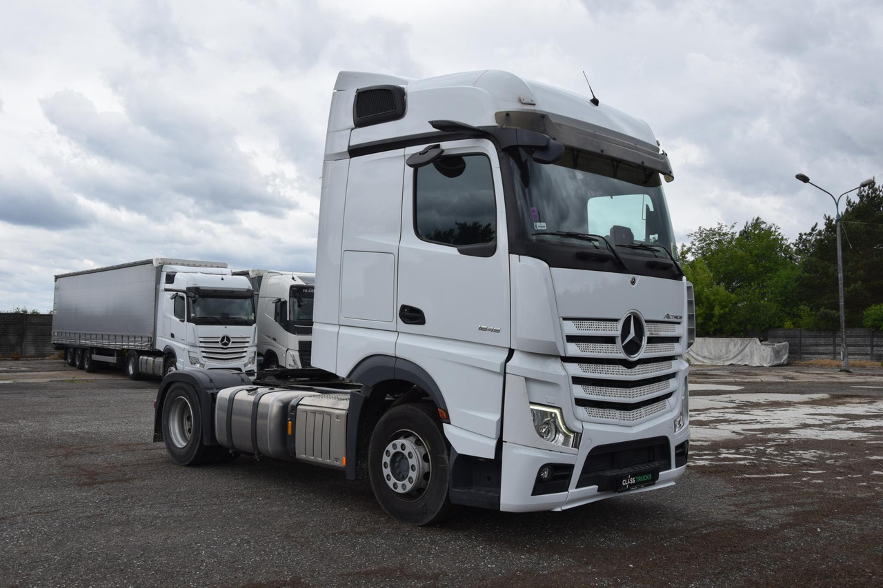 Mercedes-Benz Actros 5 1845 BigSpace Max tanks - Xe đầu kéo: hình 3 Mercedes-Benz Actros 5 1845 BigSpace Max tanks - Xe đầu kéo: hình 3