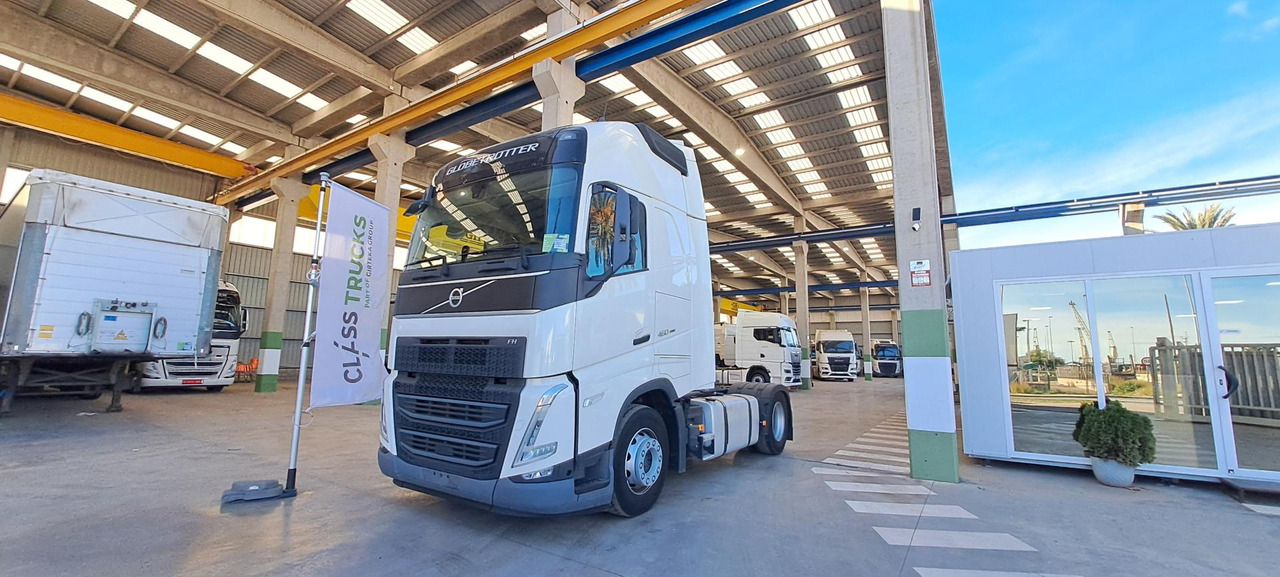 Volvo FH 460 Globetrotter XL Retarder i-Save - Xe đầu kéo: hình 1 Volvo FH 460 Globetrotter XL Retarder i-Save - Xe đầu kéo: hình 1