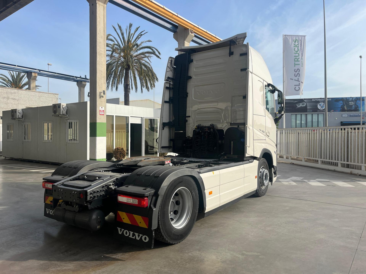 Volvo FH 460 Globetrotter XL i-Save I-ParkCool - Xe đầu kéo: hình 3 Volvo FH 460 Globetrotter XL i-Save I-ParkCool - Xe đầu kéo: hình 3