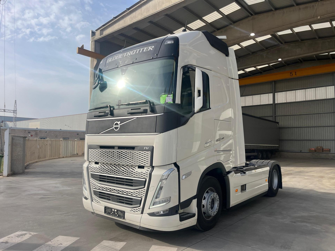 Volvo FH 460 Globetrotter XL i-Save I-ParkCool - Xe đầu kéo: hình 1 Volvo FH 460 Globetrotter XL i-Save I-ParkCool - Xe đầu kéo: hình 1