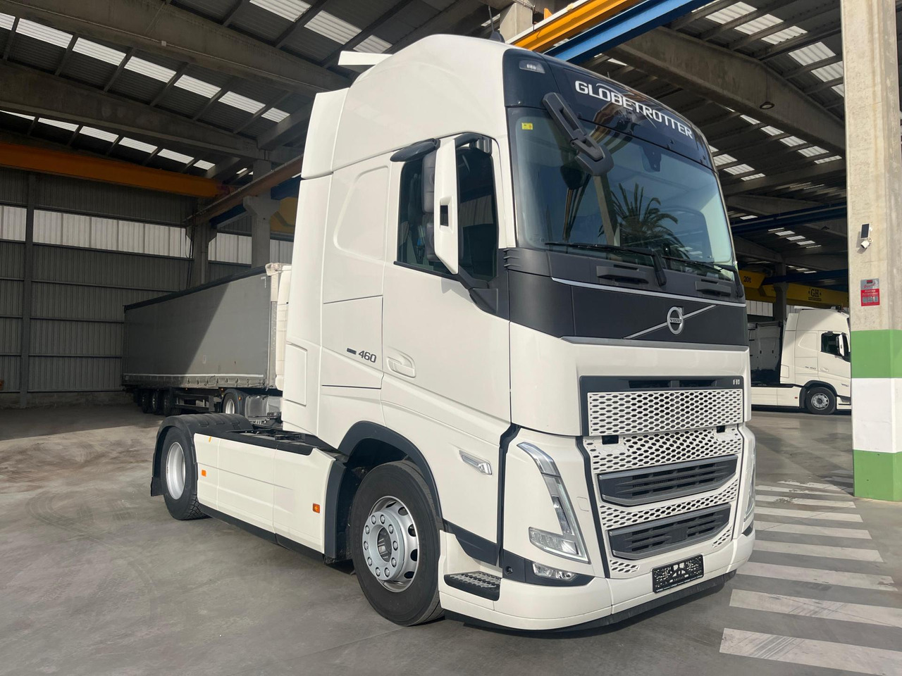 Volvo FH 460 Globetrotter XL i-Save I-ParkCool - Xe đầu kéo: hình 2 Volvo FH 460 Globetrotter XL i-Save I-ParkCool - Xe đầu kéo: hình 2