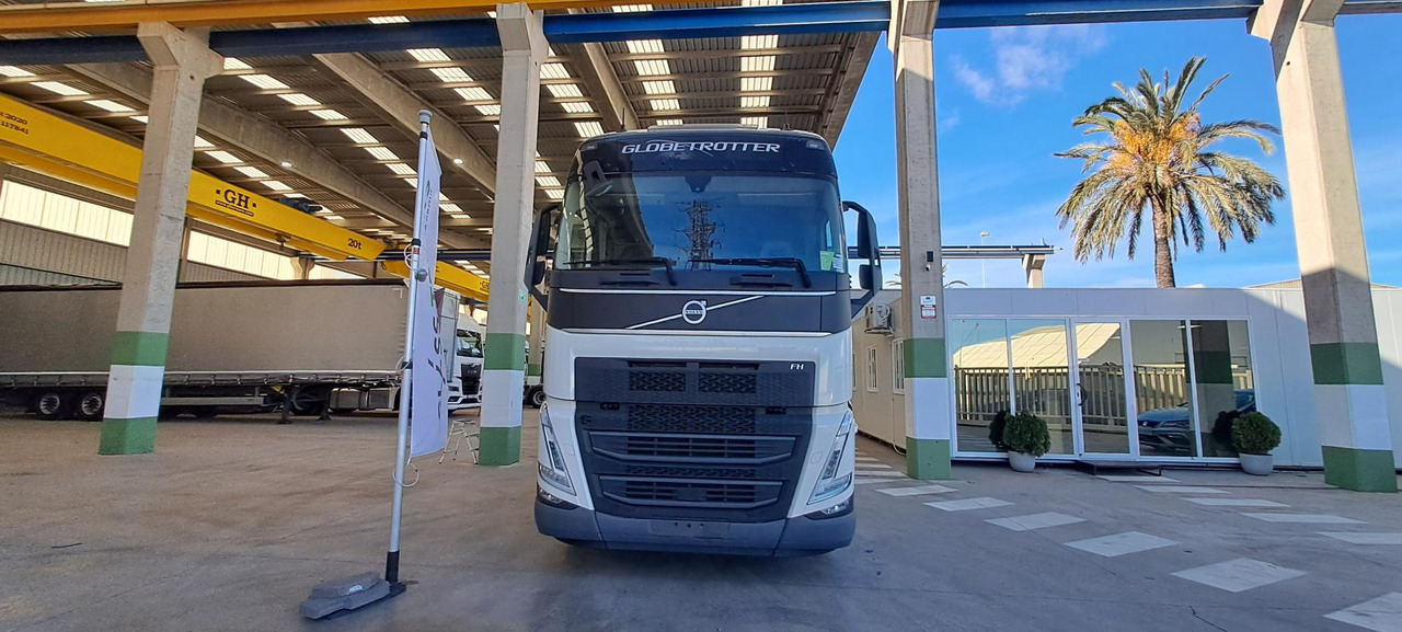 Volvo FH 460 Globetrotter XL i-Save Retarder - Xe đầu kéo: hình 2 Volvo FH 460 Globetrotter XL i-Save Retarder - Xe đầu kéo: hình 2