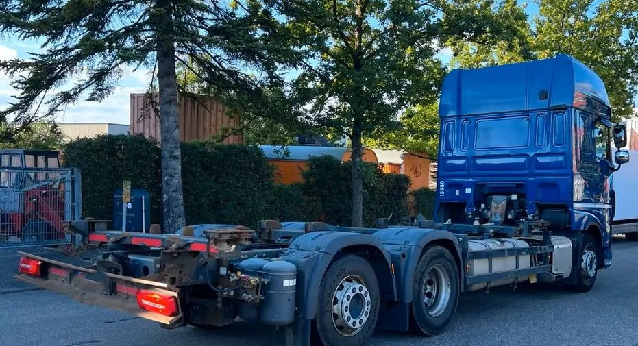 DAF XF 480 |Euro 6 | Automat | Retarder | Mobilna klimatyzacja | 6x2 | oś skrętna podnoszona | 193.000 km - Xe tải khung gầm: hình 3 DAF XF 480 |Euro 6 | Automat | Retarder | Mobilna klimatyzacja | 6x2 | oś skrętna podnoszona | 193.000 km - Xe tải khung gầm: hình 3