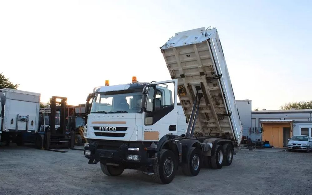 Iveco Trakker 450 | Meiller Trójstronny Wywrot | 8x4 | Euro 5| Retarder | Bordmatic | Klimatyzacja - Xe ben: hình 2 Iveco Trakker 450 | Meiller Trójstronny Wywrot | 8x4 | Euro 5| Retarder | Bordmatic | Klimatyzacja - Xe ben: hình 2