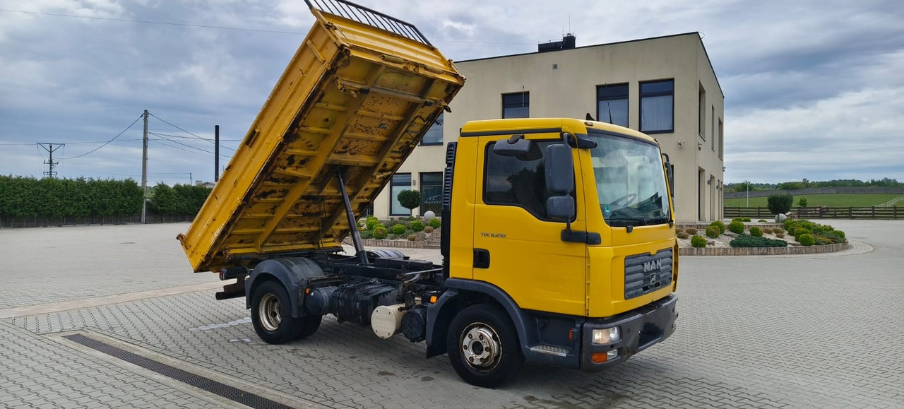 MAN TGL 8.210 * 2007 * 3-stronny KIPER * NOWE OPONY * MANUAL * RESOR * 3 MIEJSCA - Xe ben: hình 1 MAN TGL 8.210 * 2007 * 3-stronny KIPER * NOWE OPONY * MANUAL * RESOR * 3 MIEJSCA - Xe ben: hình 1
