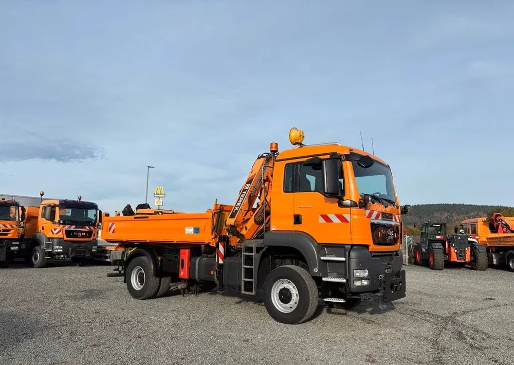 MAN TGS 18.320/ 4x4 / Euro4 /Wywrotka trójstronna Meiller +Kran Atlas TLC 82.2 +sterowanie radiowe – Przystosowany do pracy zimą — odśnieżanie, posypywanie, pług - Xe ben: hình 4 MAN TGS 18.320/ 4x4 / Euro4 /Wywrotka trójstronna Meiller +Kran Atlas TLC 82.2 +sterowanie radiowe – Przystosowany do pracy zimą — odśnieżanie, posypywanie, pług - Xe ben: hình 4