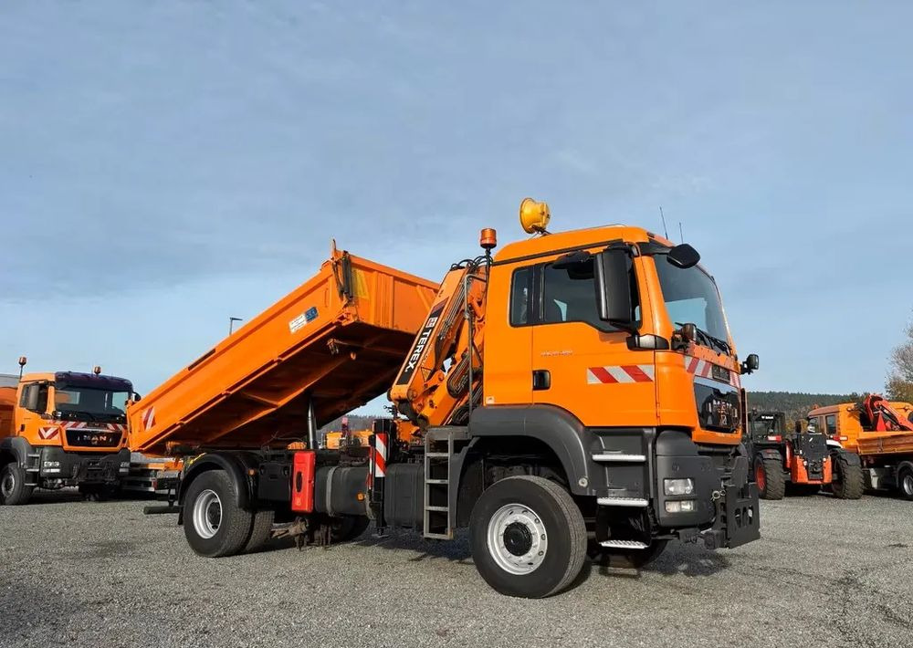 MAN TGS 18.320/ 4x4 / Euro4 /Wywrotka trójstronna Meiller +Kran Atlas TLC 82.2 +sterowanie radiowe – Przystosowany do pracy zimą — odśnieżanie, posypywanie, pług - Xe ben: hình 3 MAN TGS 18.320/ 4x4 / Euro4 /Wywrotka trójstronna Meiller +Kran Atlas TLC 82.2 +sterowanie radiowe – Przystosowany do pracy zimą — odśnieżanie, posypywanie, pług - Xe ben: hình 3