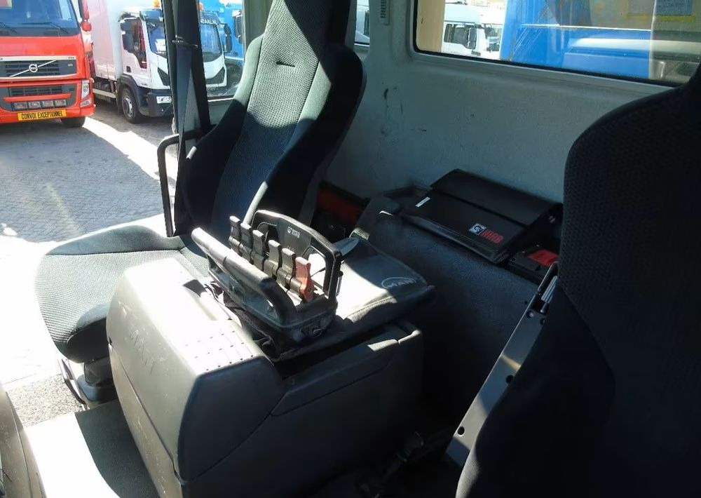 Xe ben, Xe cẩu tự hành MAN TGS 26.400 6x6 – Wywrotka 3-stronna Meiller + Żuraw HIAB 166 E3 HIPRO – 429.222 km – Euro 4: hình 20 Xe ben, Xe cẩu tự hành MAN TGS 26.400 6x6 – Wywrotka 3-stronna Meiller + Żuraw HIAB 166 E3 HIPRO – 429.222 km – Euro 4: hình 20