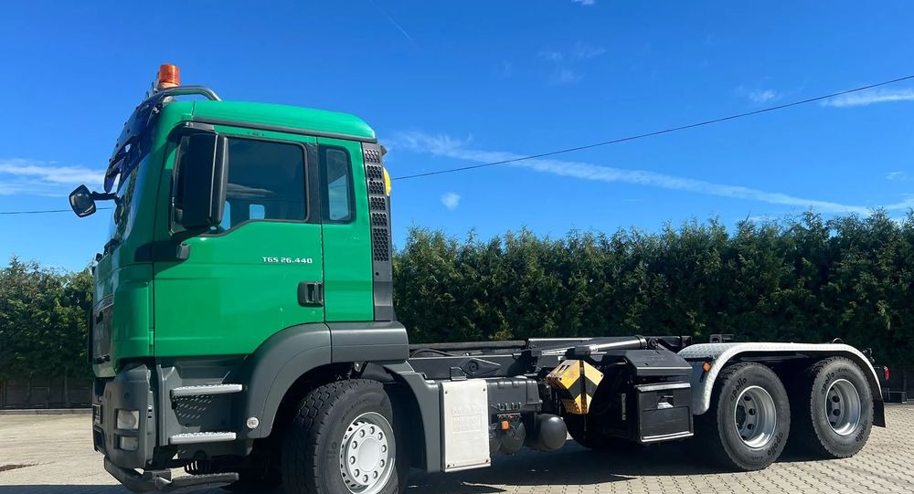MAN TGS 26.440 | Hakowiec Meiller-Kipper | 6x4 - dwie osie napędowe | 440 KM | przód resor, tył pneumatyczne |Belka ostrzegawcza (koguty) - Xe tải nâng móc: hình 2 MAN TGS 26.440 | Hakowiec Meiller-Kipper | 6x4 - dwie osie napędowe | 440 KM | przód resor, tył pneumatyczne |Belka ostrzegawcza (koguty) - Xe tải nâng móc: hình 2