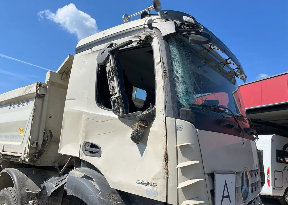Mercedes-Benz Arocs 3246 / 8x4 / Trójstronna Wywrotka / Bordmatic / Euro 6 / Uszkodzony - Xe ben: hình 3 Mercedes-Benz Arocs 3246 / 8x4 / Trójstronna Wywrotka / Bordmatic / Euro 6 / Uszkodzony - Xe ben: hình 3