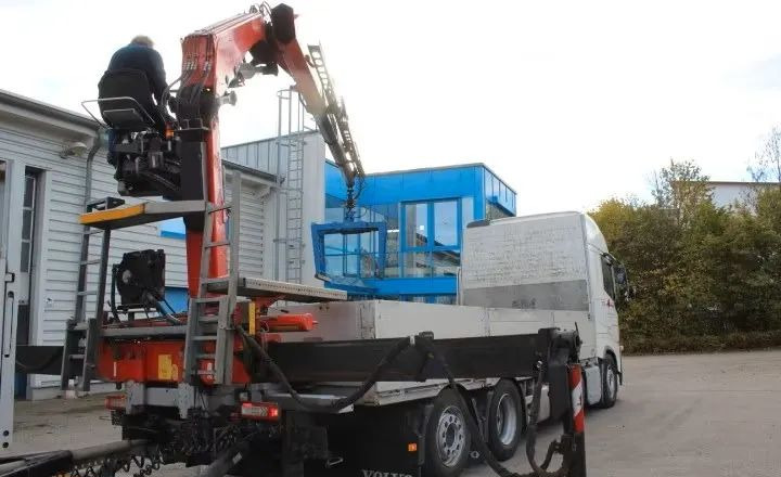 Volvo FH500 6x2 | Platforma z HDS Fassi F215A7 - Sterowanie radiowe | Euro 6 | Automatyczna skrzynia | 390 000 km - Xe tải thùng lửng/ Phẳng, Xe cẩu tự hành: hình 4 Volvo FH500 6x2 | Platforma z HDS Fassi F215A7 - Sterowanie radiowe | Euro 6 | Automatyczna skrzynia | 390 000 km - Xe tải thùng lửng/ Phẳng, Xe cẩu tự hành: hình 4