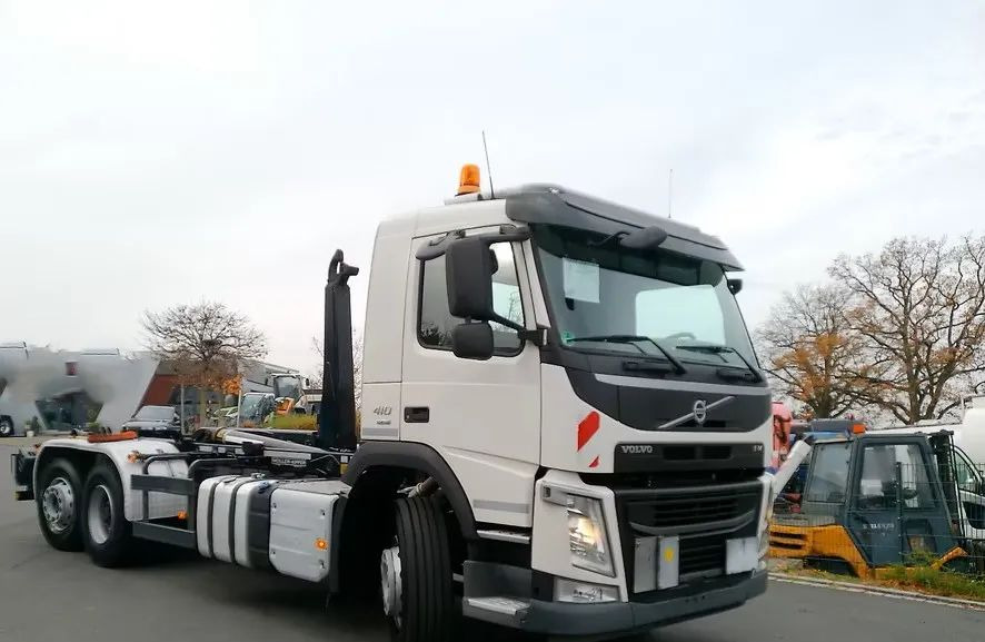 Volvo FM 410 • 6x2 • Meiller z systemem HDS (roll-off) • Euro 6 • Przebieg 251235 km • - Xe tải nâng móc: hình 4 Volvo FM 410 • 6x2 • Meiller z systemem HDS (roll-off) • Euro 6 • Przebieg 251235 km • - Xe tải nâng móc: hình 4