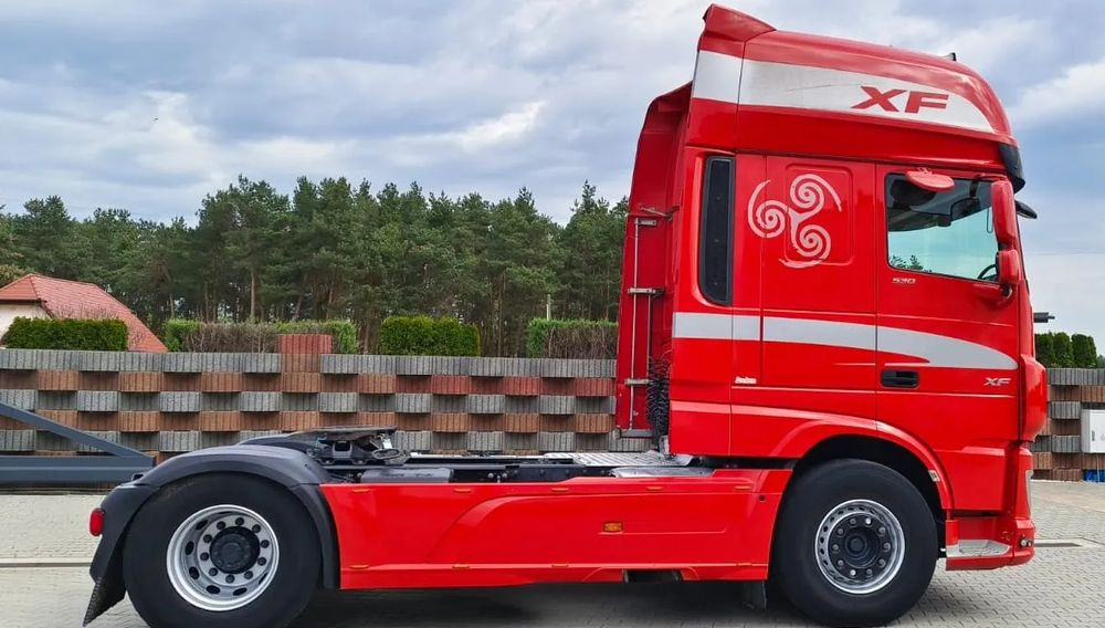 DAF XF 530 Super Space Cab | RETARDER | KLIMATYZACJA | EURO 6 | 2018 | 530 000 km - Xe đầu kéo: hình 2 DAF XF 530 Super Space Cab | RETARDER | KLIMATYZACJA | EURO 6 | 2018 | 530 000 km - Xe đầu kéo: hình 2