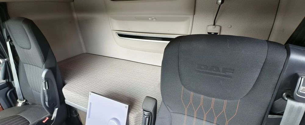 Xe đầu kéo DAF XF SUPER SPACE CAB/RETARDER/EURO6/KLIMATYZACJA: hình 9