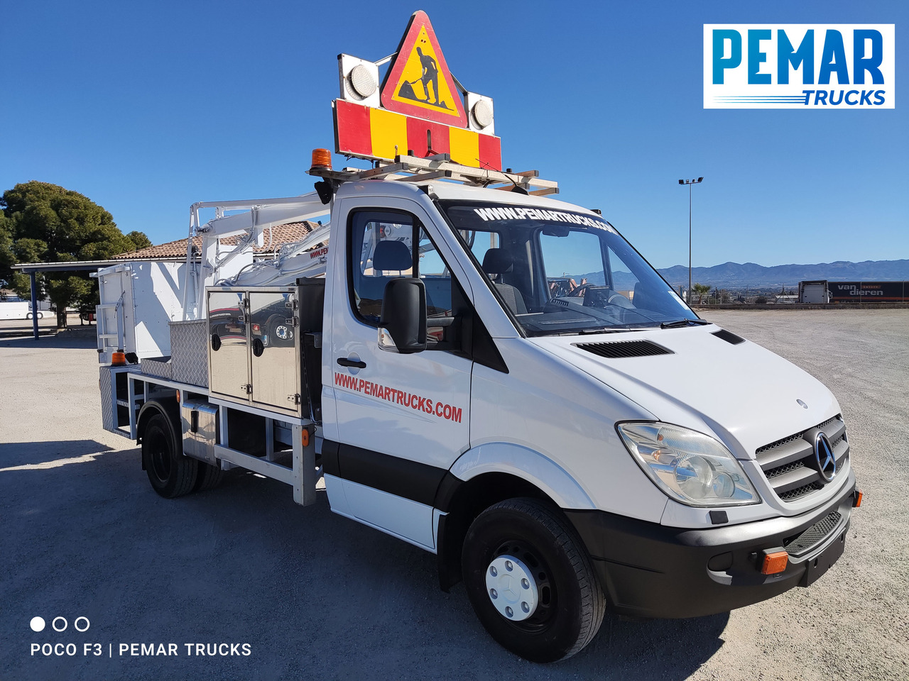 MERCEDES-BENZ 516 CDI CESTA ELEVADORA, 160 cv - Nền bục trên không gắn trên xe tải: hình 4 MERCEDES-BENZ 516 CDI CESTA ELEVADORA, 160 cv - Nền bục trên không gắn trên xe tải: hình 4